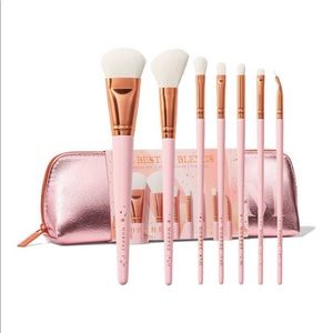 7-piece brush set💋